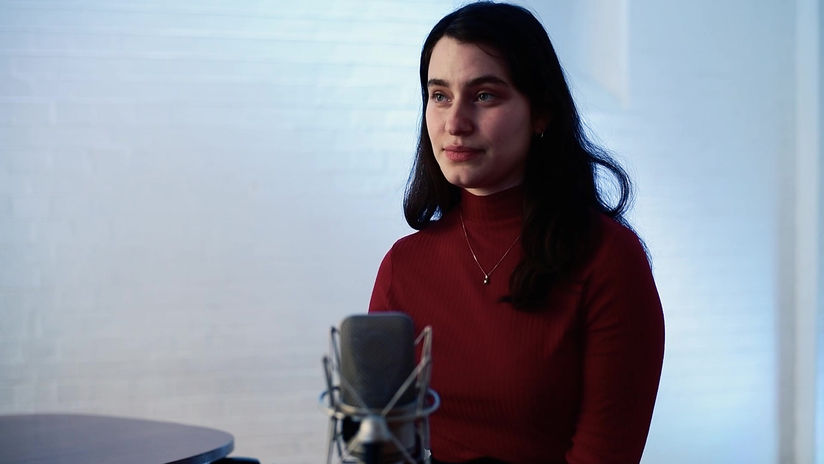 Leila Tov